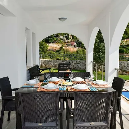 Willa Amore - 4 Bedroom Villa In Hisaronu
