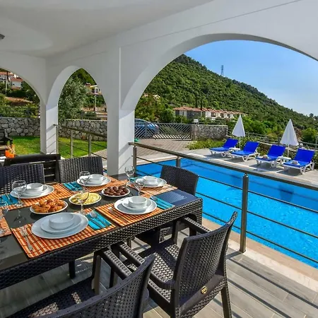 Willa Amore - 4 Bedroom Villa In Hisaronu