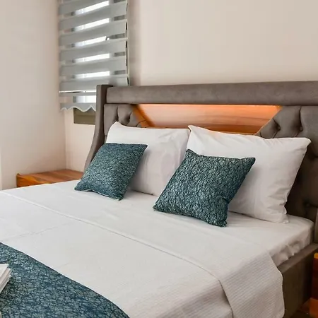 Villa Amore - 4 Bedroom Villa in Hisaronu *
